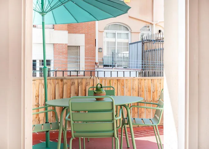 דירה Oasis With A Terrace In The Heart Of Gracia, ברצלונה