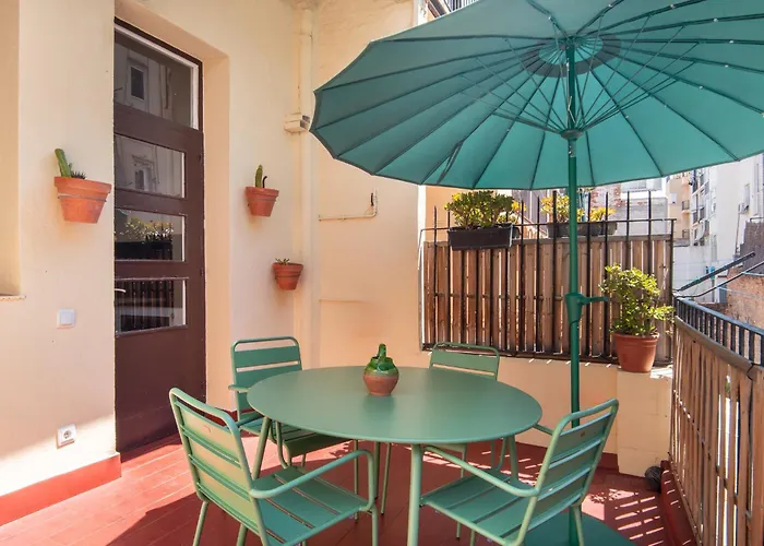 Oasis With A Terrace In The Heart Of Gracia, * ברצלונה